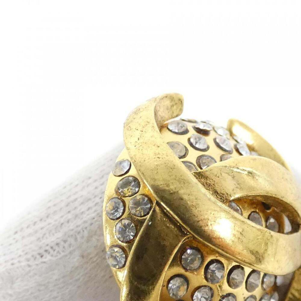 CHANEL White Earrings - Picture 5 of 6